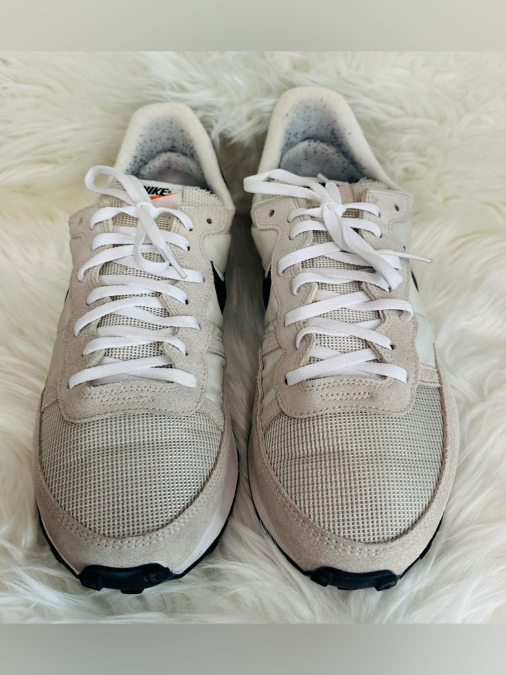 Nike Beige, White and Black Mesh Suede Runner
